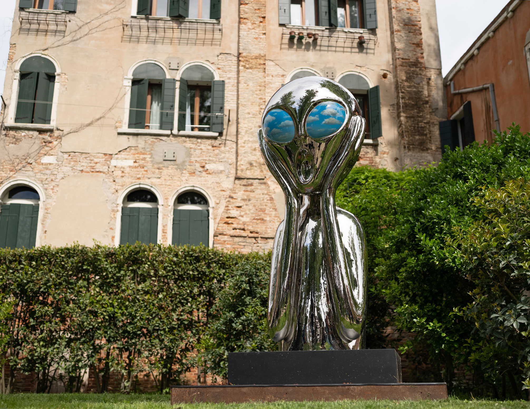 Sculpture | Screaming Sky (Venice Biennial) 2024